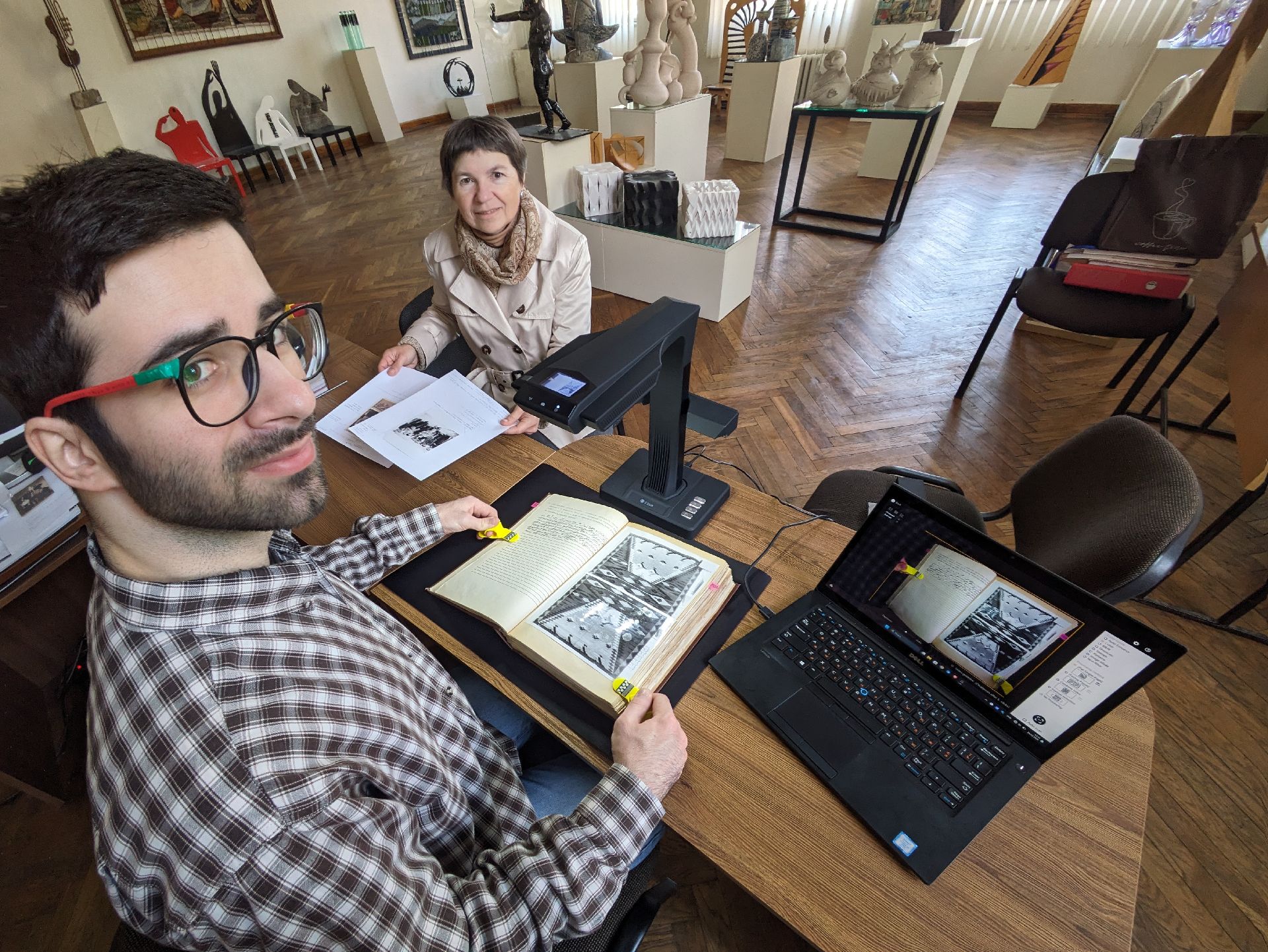 Scanning by CZUR ET18 Pro